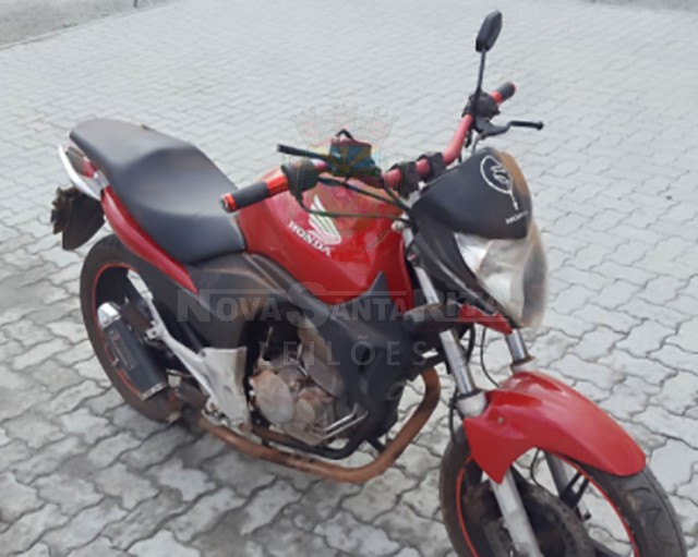 Lote 019 - HONDA CB 300 R 2011